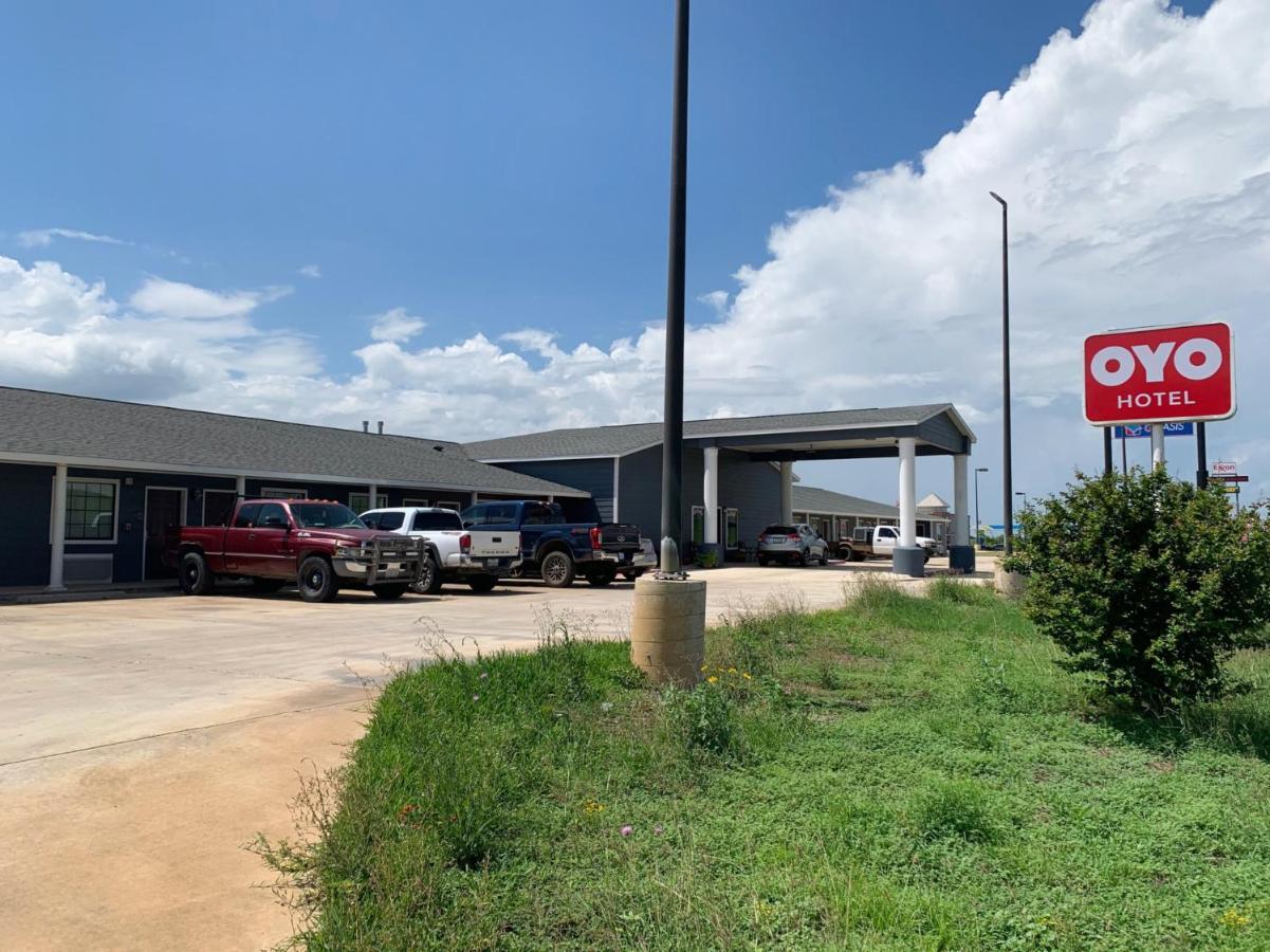 Oyo Hotel Pearsall I-35 West المظهر الخارجي الصورة