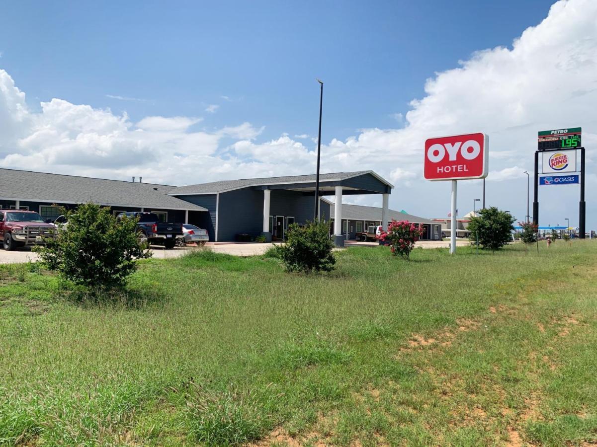 Oyo Hotel Pearsall I-35 West المظهر الخارجي الصورة
