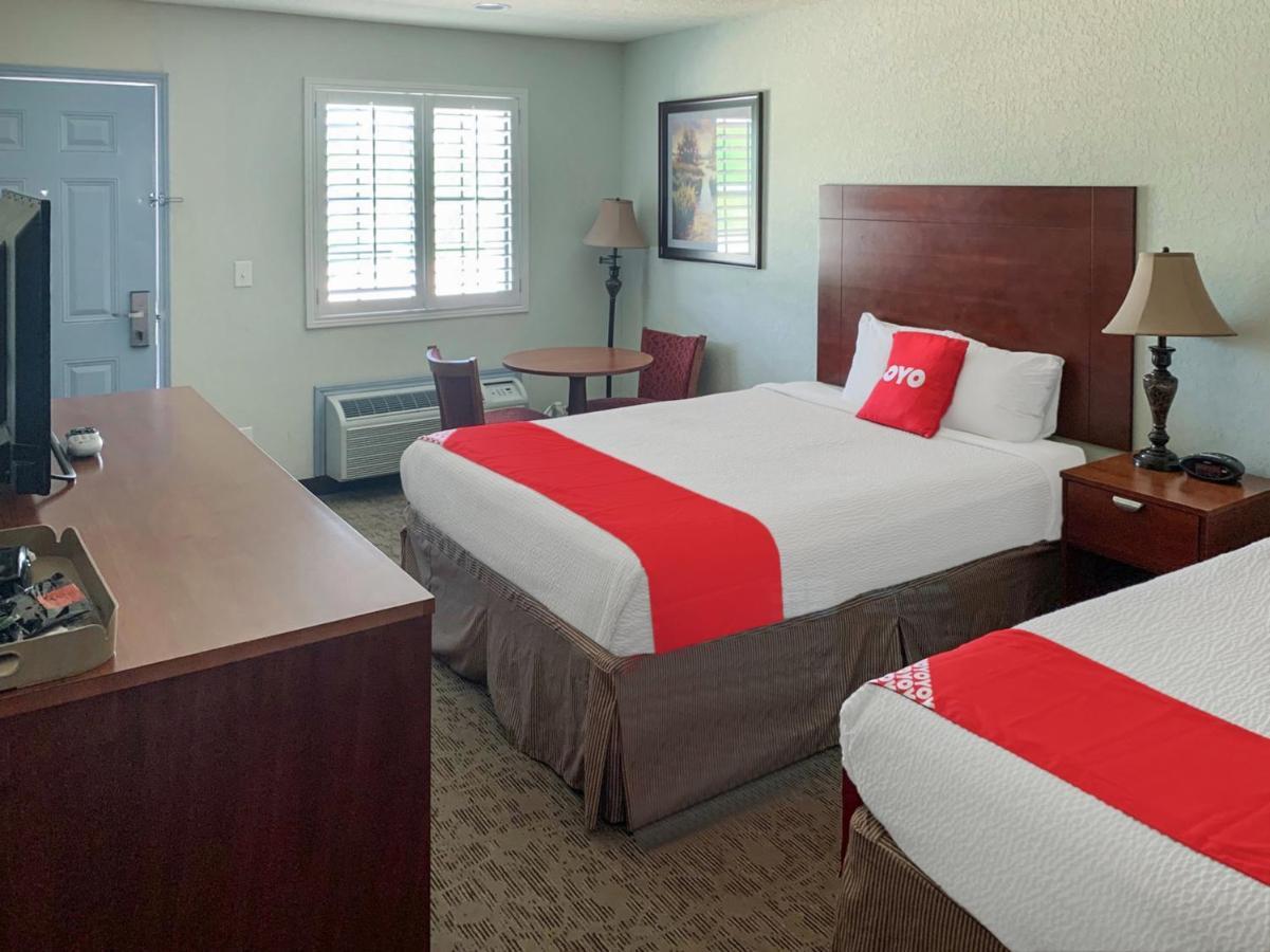 Oyo Hotel Pearsall I-35 West المظهر الخارجي الصورة