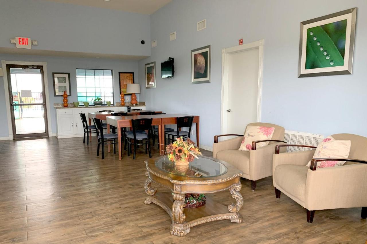 Oyo Hotel Pearsall I-35 West المظهر الخارجي الصورة