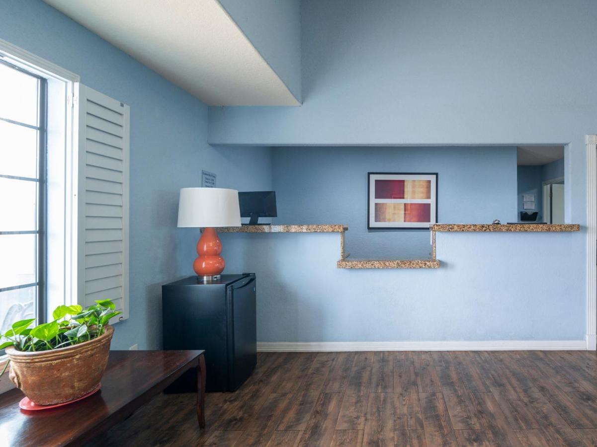 Oyo Hotel Pearsall I-35 West المظهر الخارجي الصورة