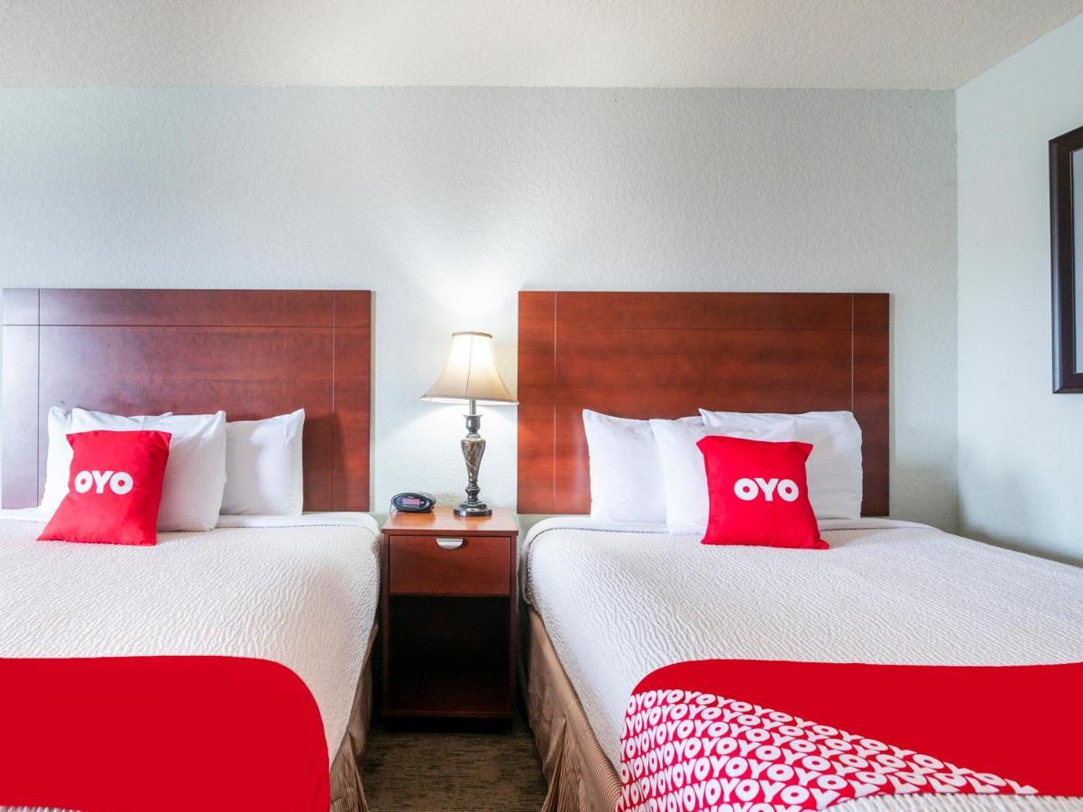 Oyo Hotel Pearsall I-35 West المظهر الخارجي الصورة