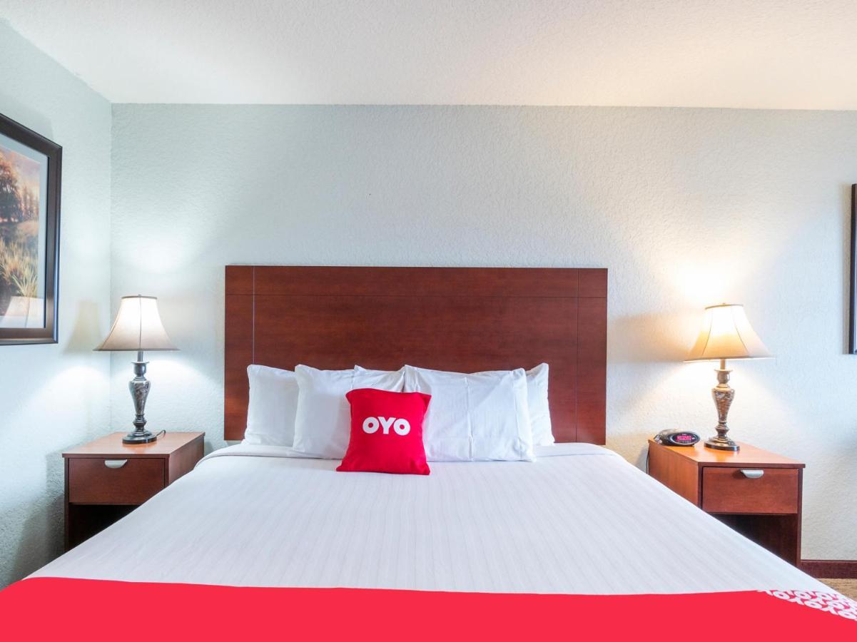 Oyo Hotel Pearsall I-35 West المظهر الخارجي الصورة