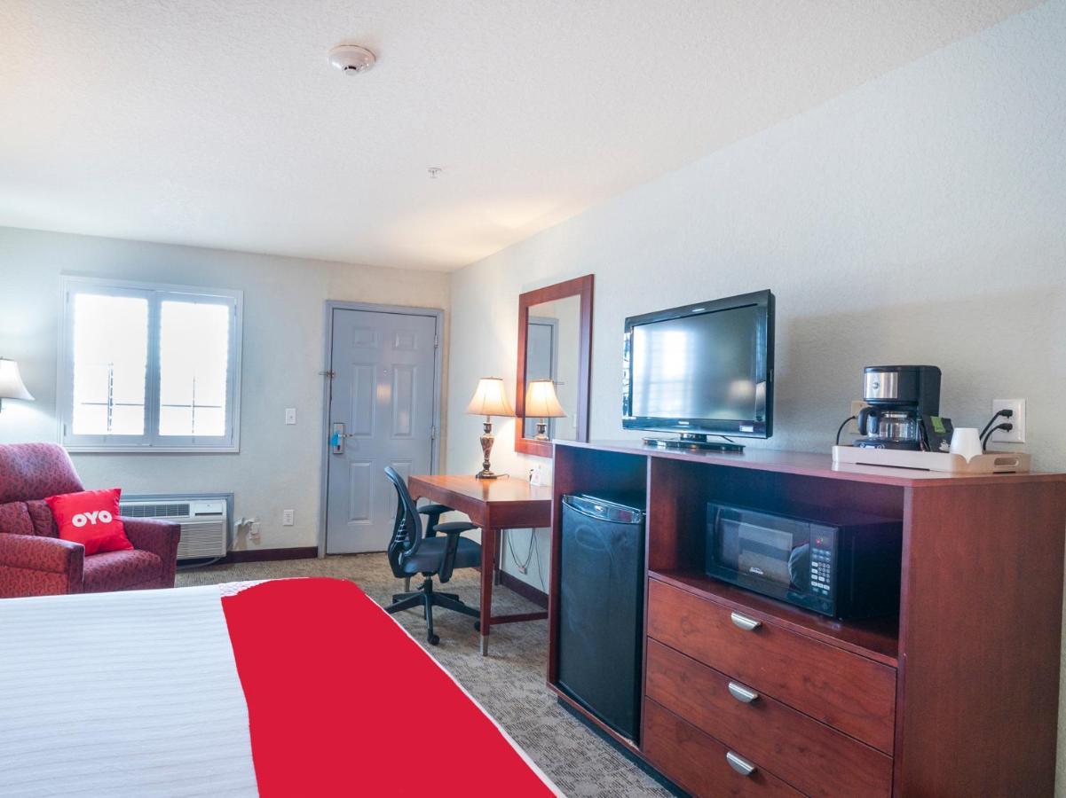 Oyo Hotel Pearsall I-35 West المظهر الخارجي الصورة