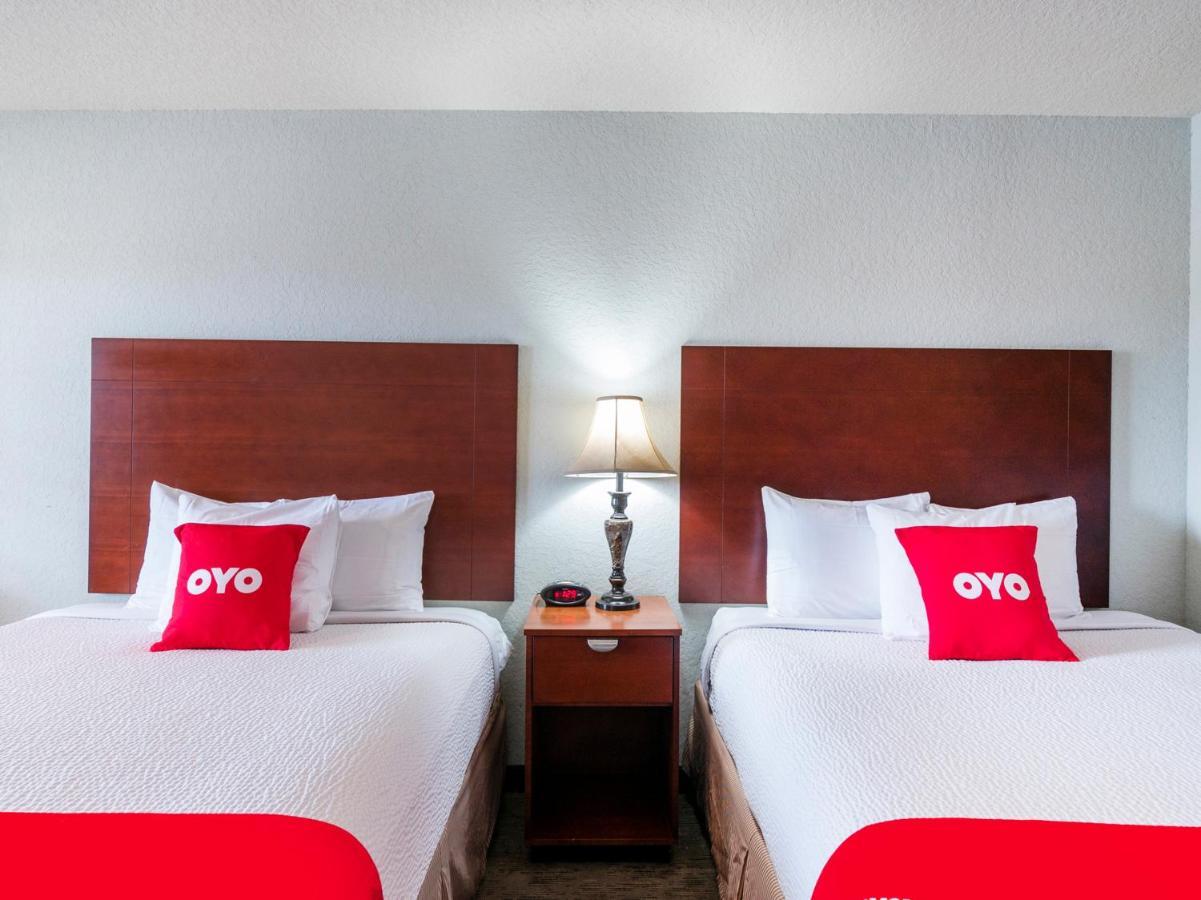 Oyo Hotel Pearsall I-35 West المظهر الخارجي الصورة