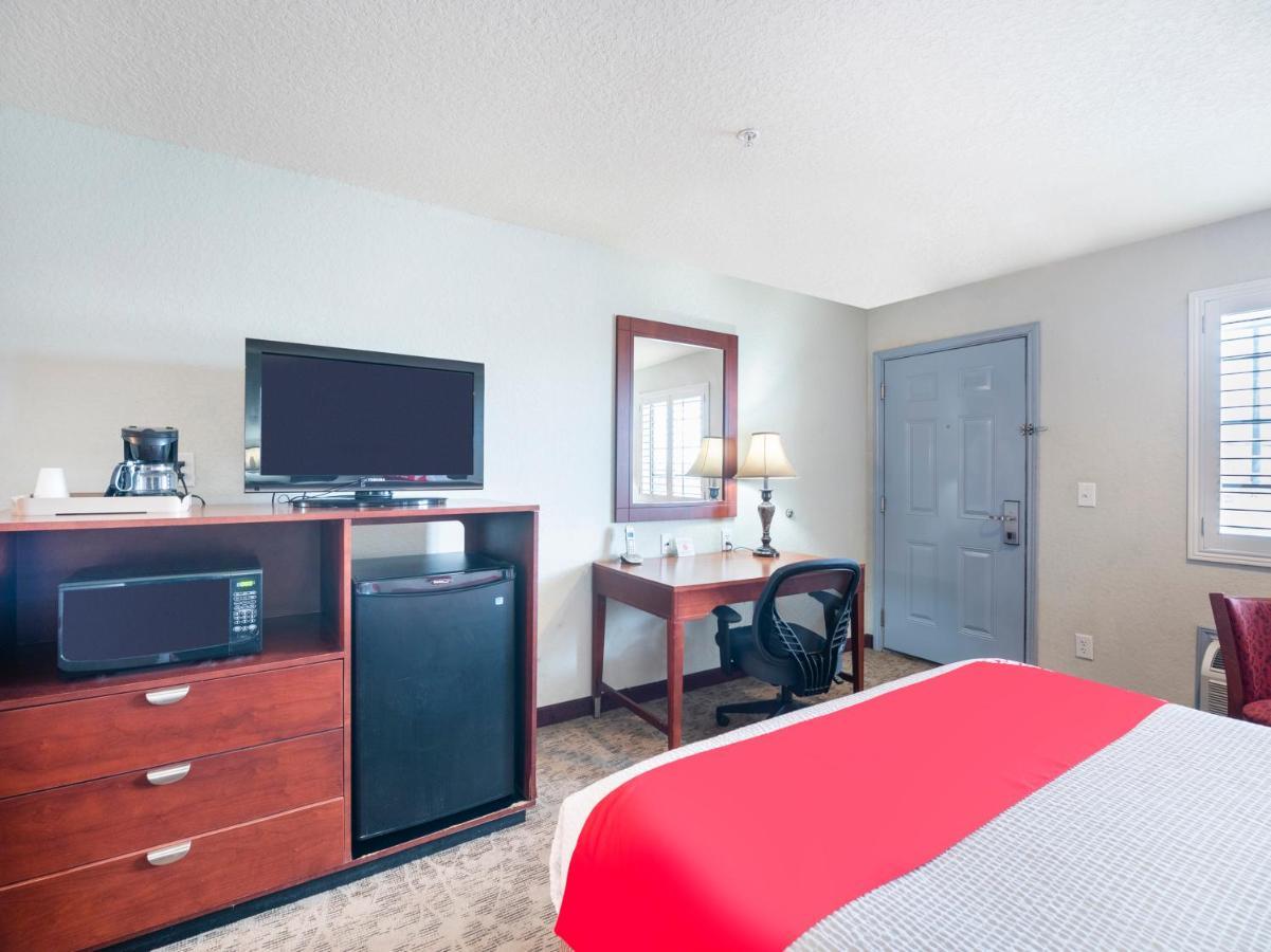 Oyo Hotel Pearsall I-35 West المظهر الخارجي الصورة