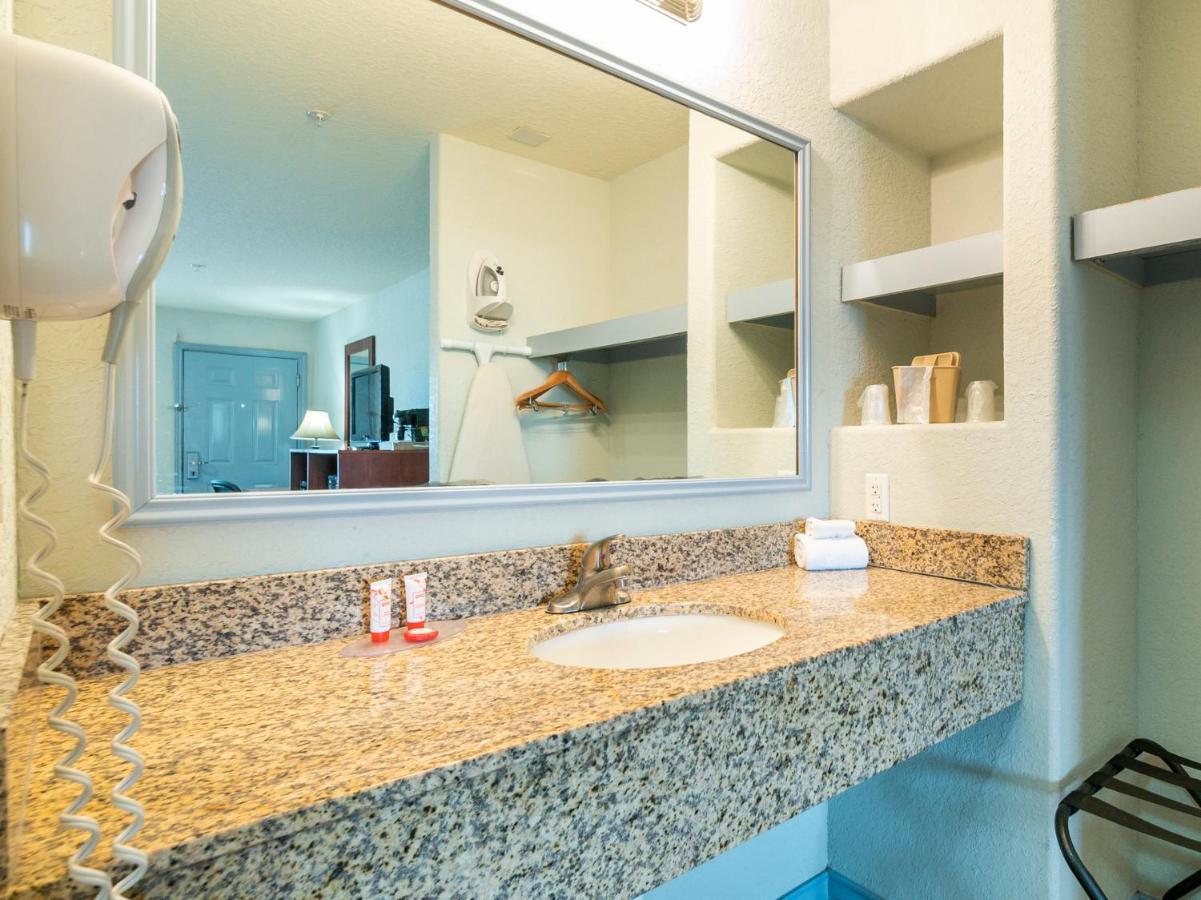 Oyo Hotel Pearsall I-35 West المظهر الخارجي الصورة