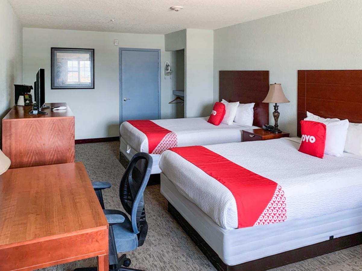 Oyo Hotel Pearsall I-35 West المظهر الخارجي الصورة